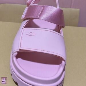 UGG golden glow -pink jade grade school sandals sz 6